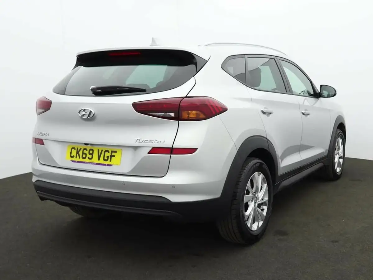 2019-hyundai-tucson-16-gdi-se-nav-big-4
