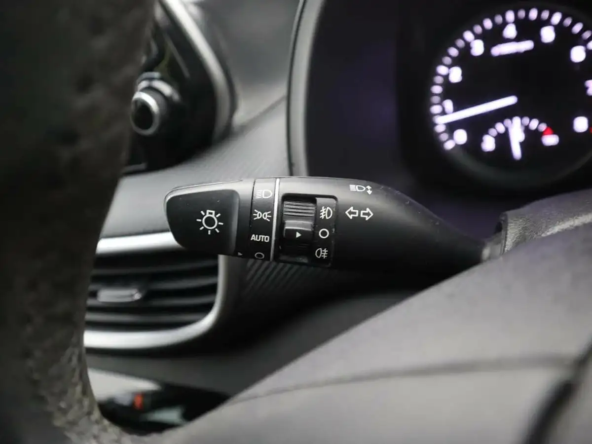 2019-hyundai-tucson-16-gdi-se-nav-big-23