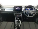 2022-volkswagen-t-roc-10-tsi-life-small-2