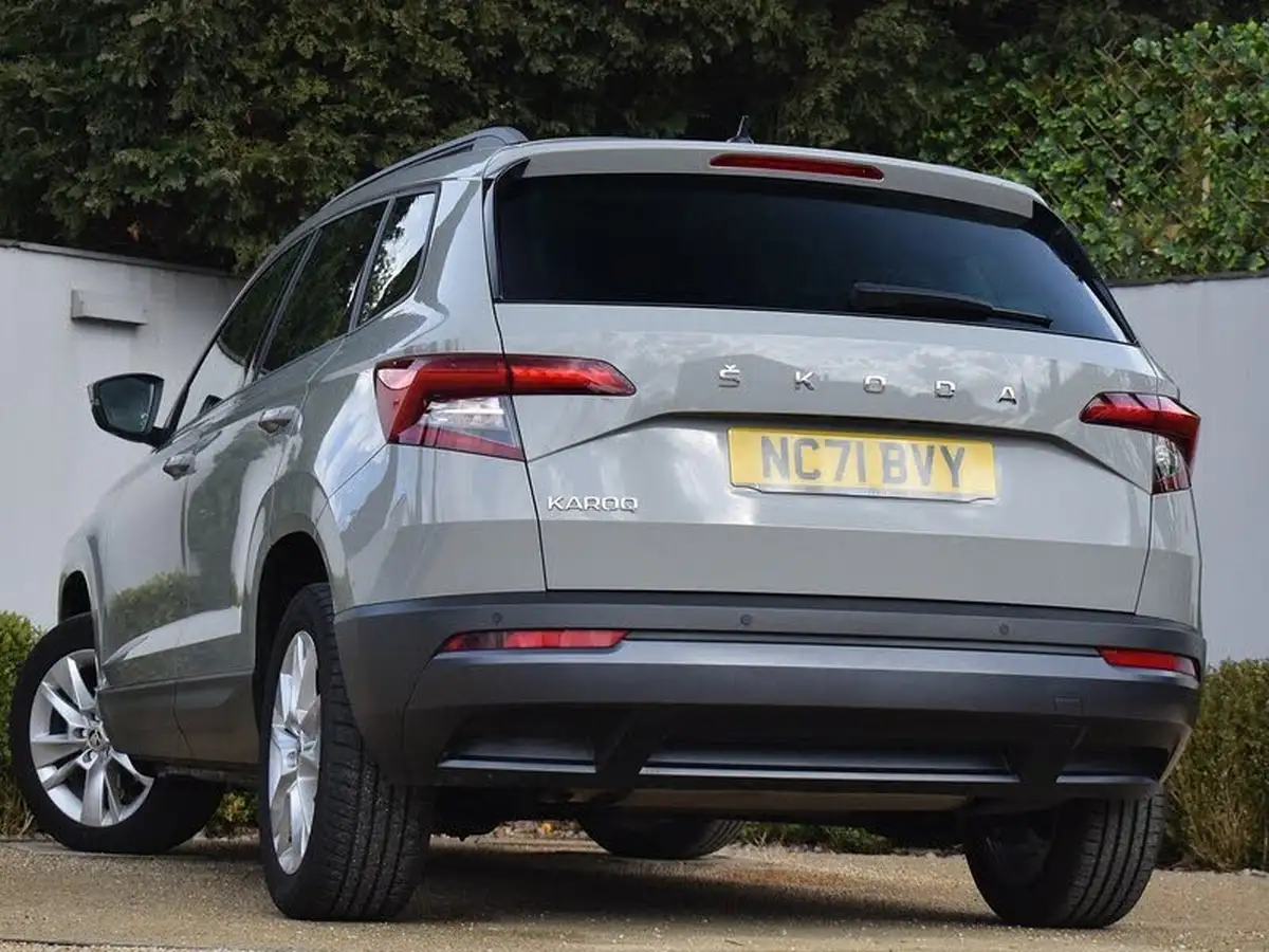 2022-skoda-karoq-15-tsi-se-technology-big-5