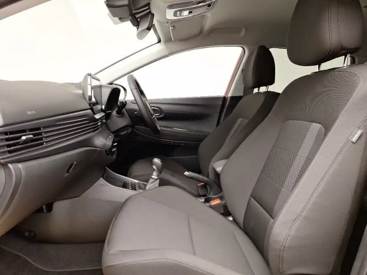 2025-hyundai-i20-10-t-gdi-premium-big-4