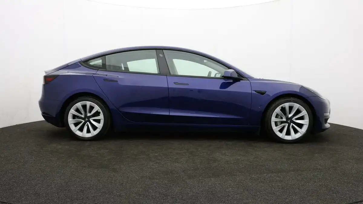 2021-tesla-model-3-e-long-range-4x4-big-33