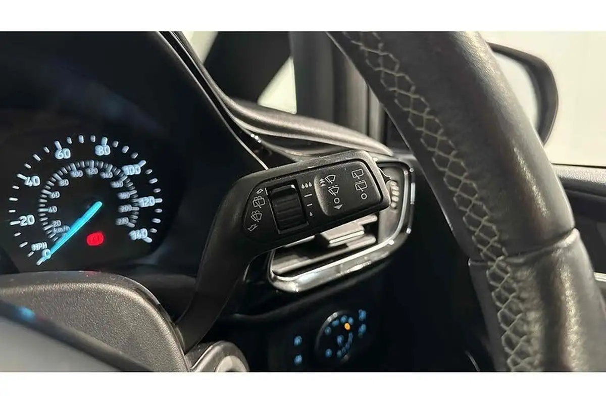 2018-ford-fiesta-11-ti-vct-zetec-5d-big-30