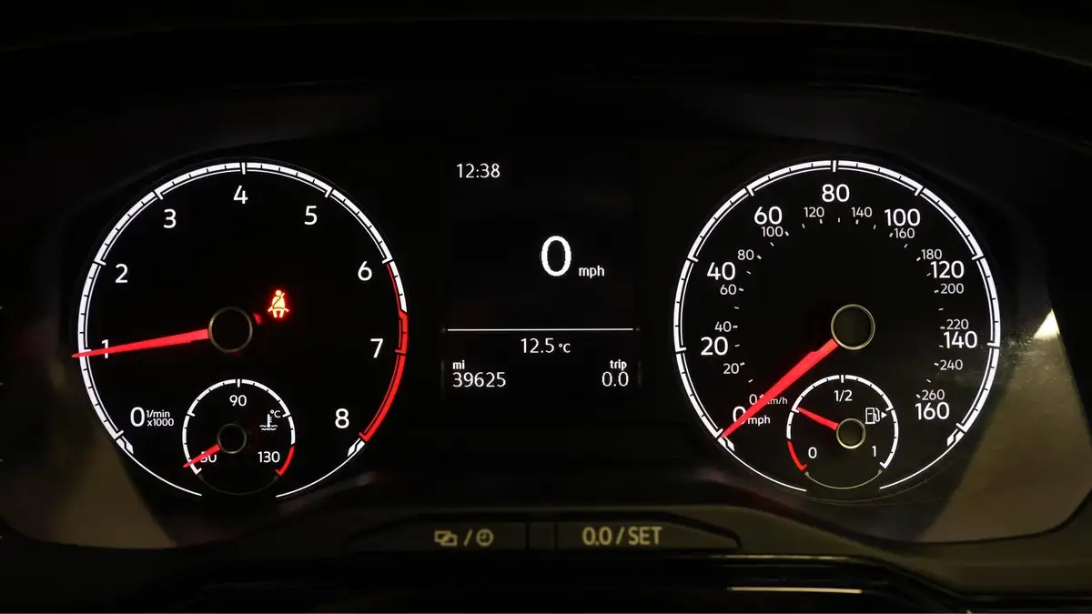 2019-volkswagen-polo-10-tsi-se-ss-big-9