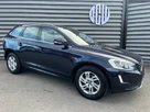 2016-volvo-xc60-20td-d4-se-nav-small-0