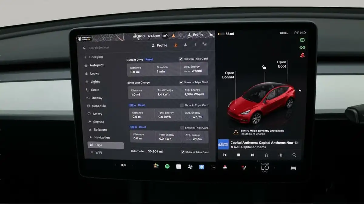 2022-tesla-model-y-e-long-range-big-10