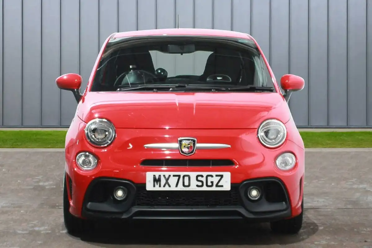 2021-abarth-595-14-tjet-big-2