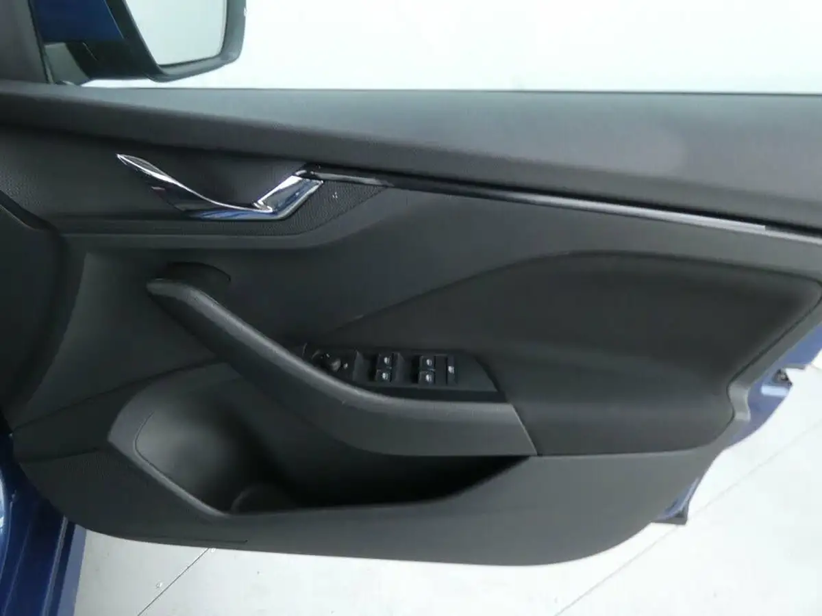 2020-skoda-kamiq-15-tsi-se-dsg-big-21