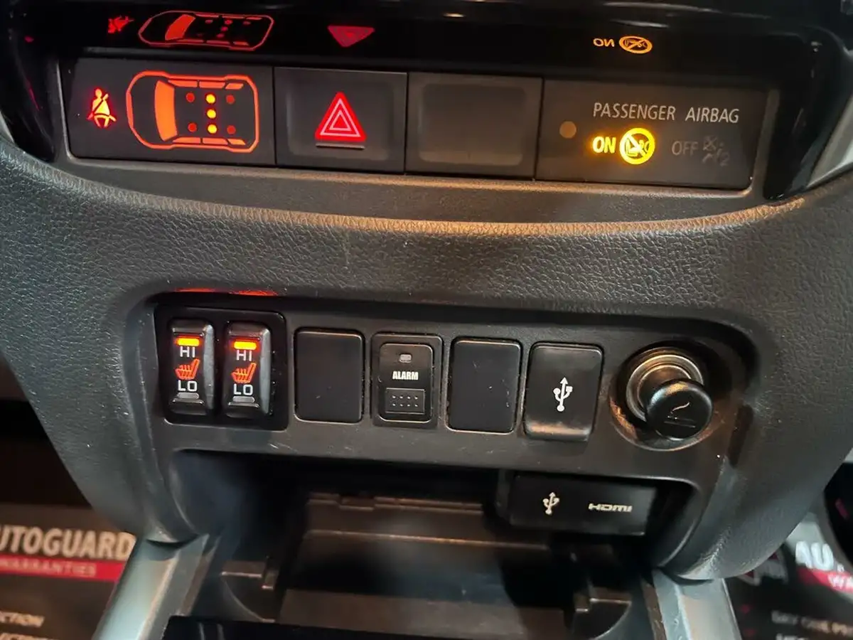 2018-mitsubishi-l200-24di-d-warrior-eu6-auto-big-24