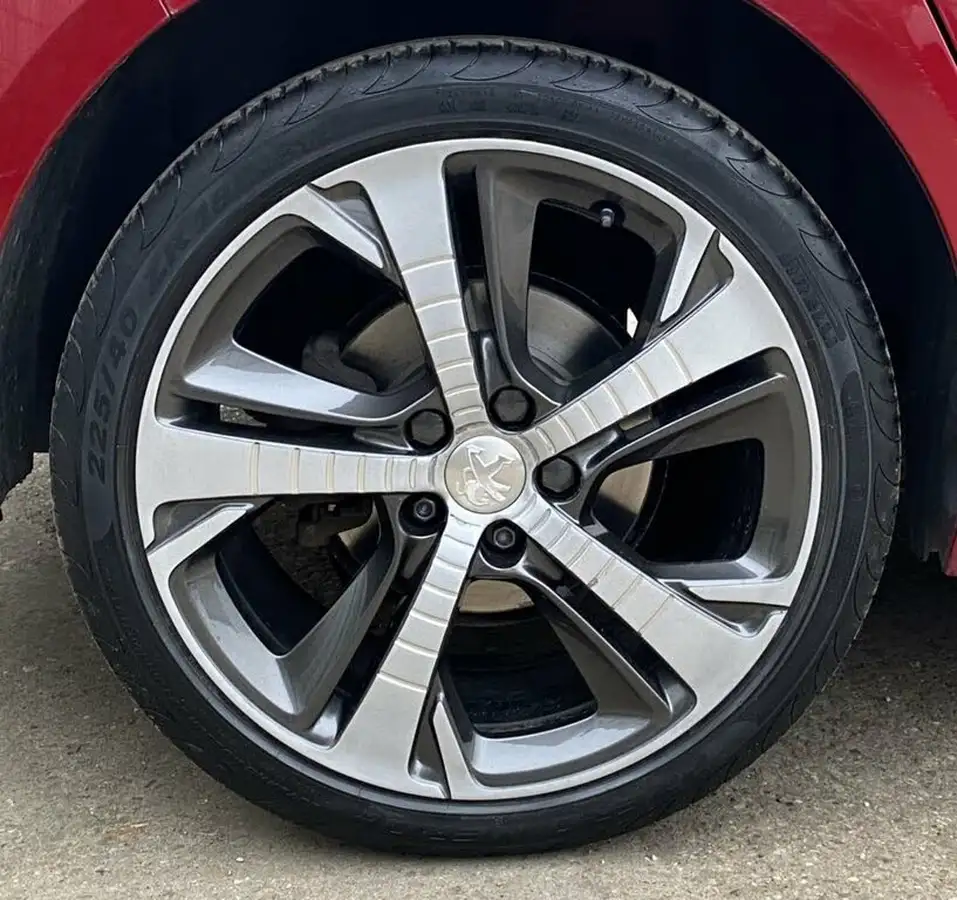 2018-peugeot-308-20-bluehdi-gt-line-big-13