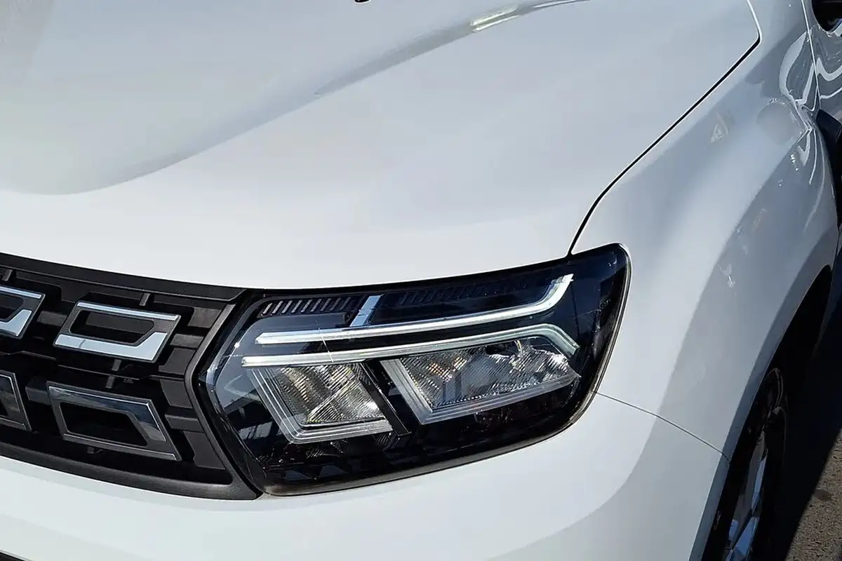 2022-dacia-duster-10-tce-comfort-100bhp-bi-fuel-station-wagon-5d-big-13