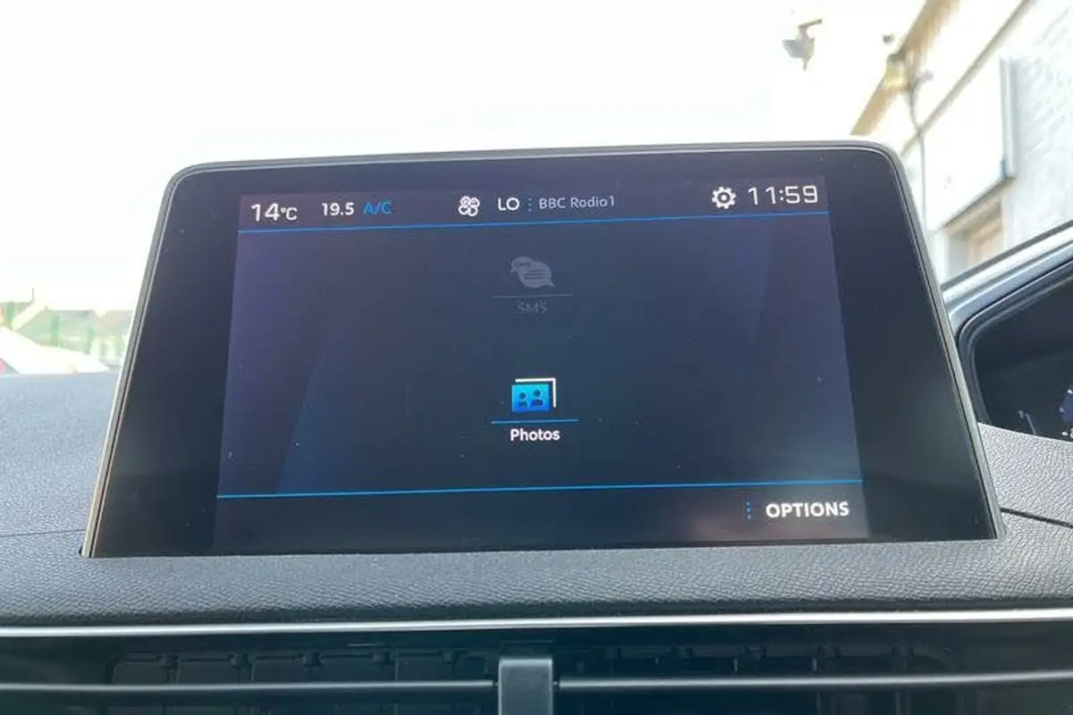 2019-peugeot-5008-suv-15-bluehdi-active-big-31