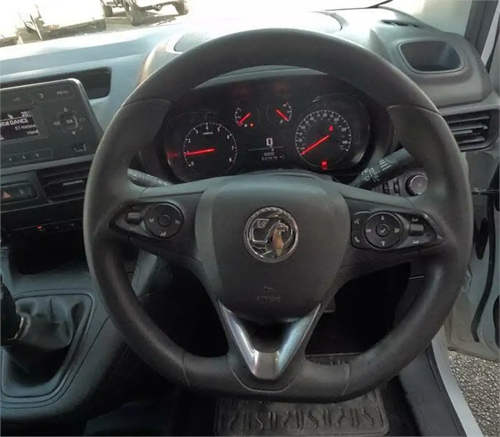 2020-vauxhall-combo-15cdti-sportive-2300-100pseu6dt-l2h1-panel-big-9