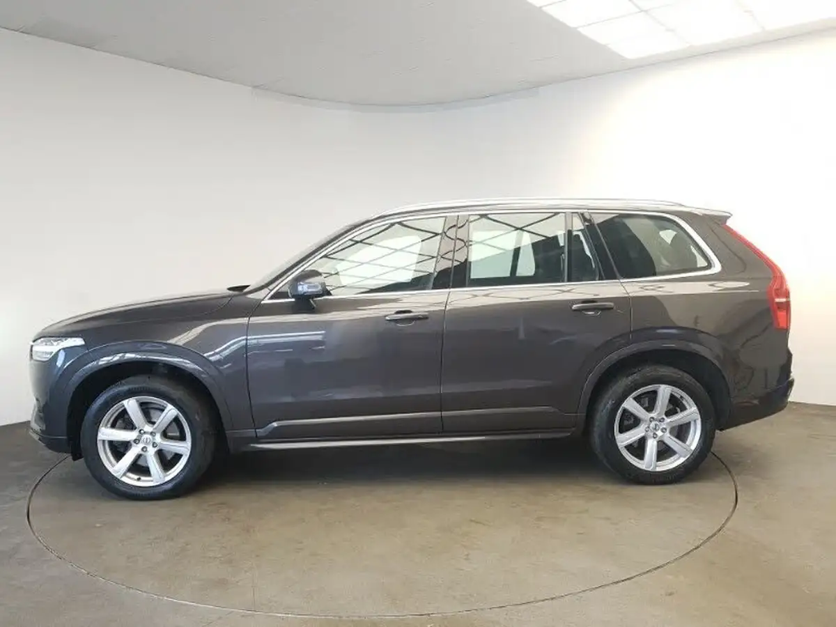 2022-volvo-xc90-20-b5-core-big-3