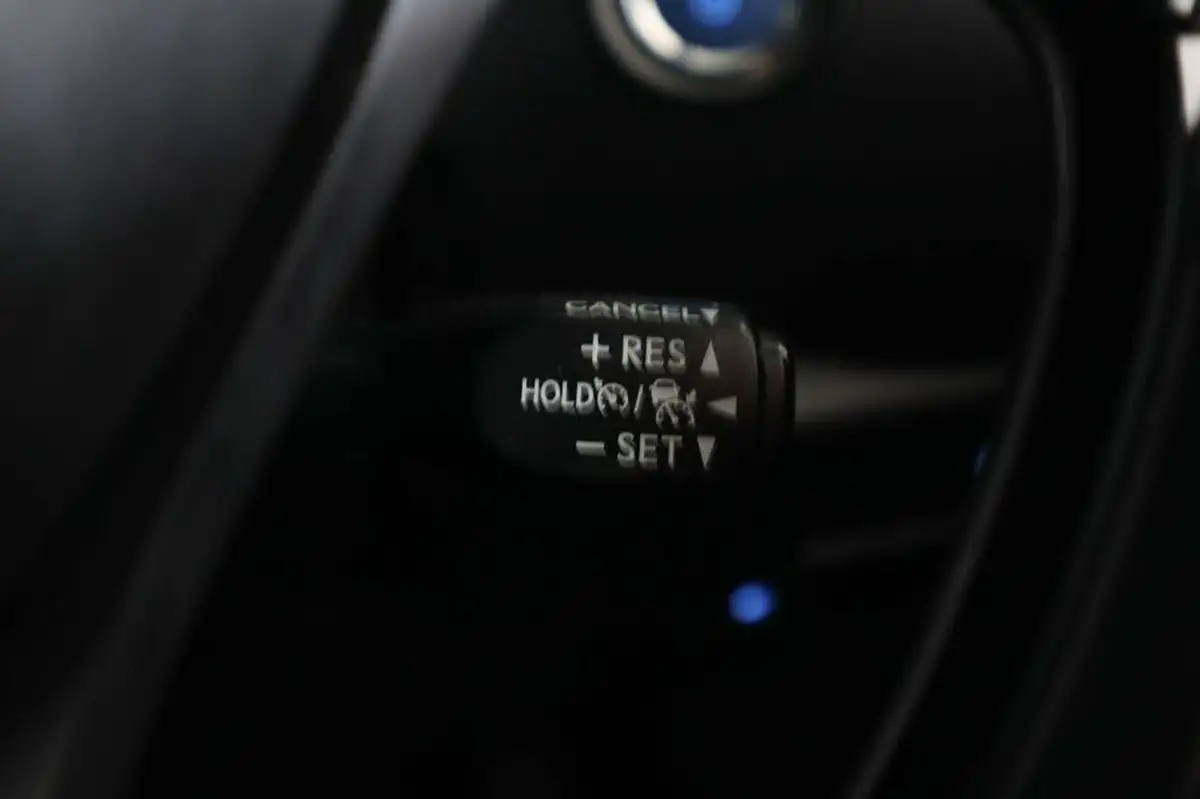 2018-toyota-c-hr-18-vvt-i-excel-big-16