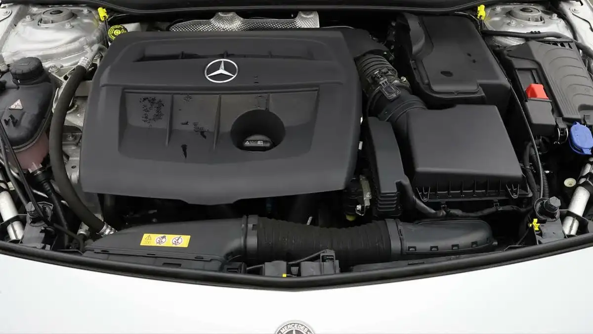 2017-mercedes-benz-a-class-15d-a180d-sport-premiumss-7g-dct-big-17