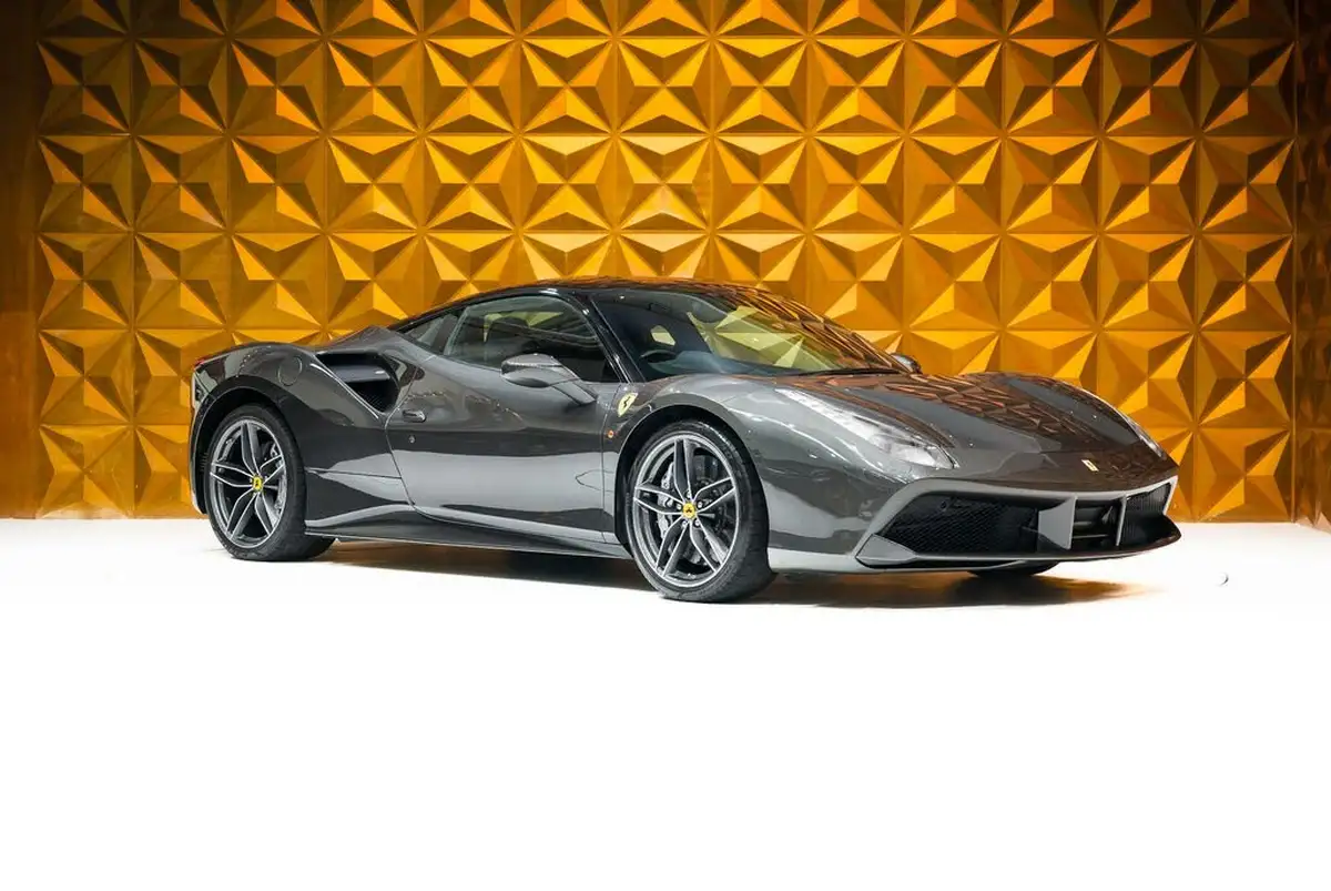 2017-ferrari-488-39-488-gtb-big-8
