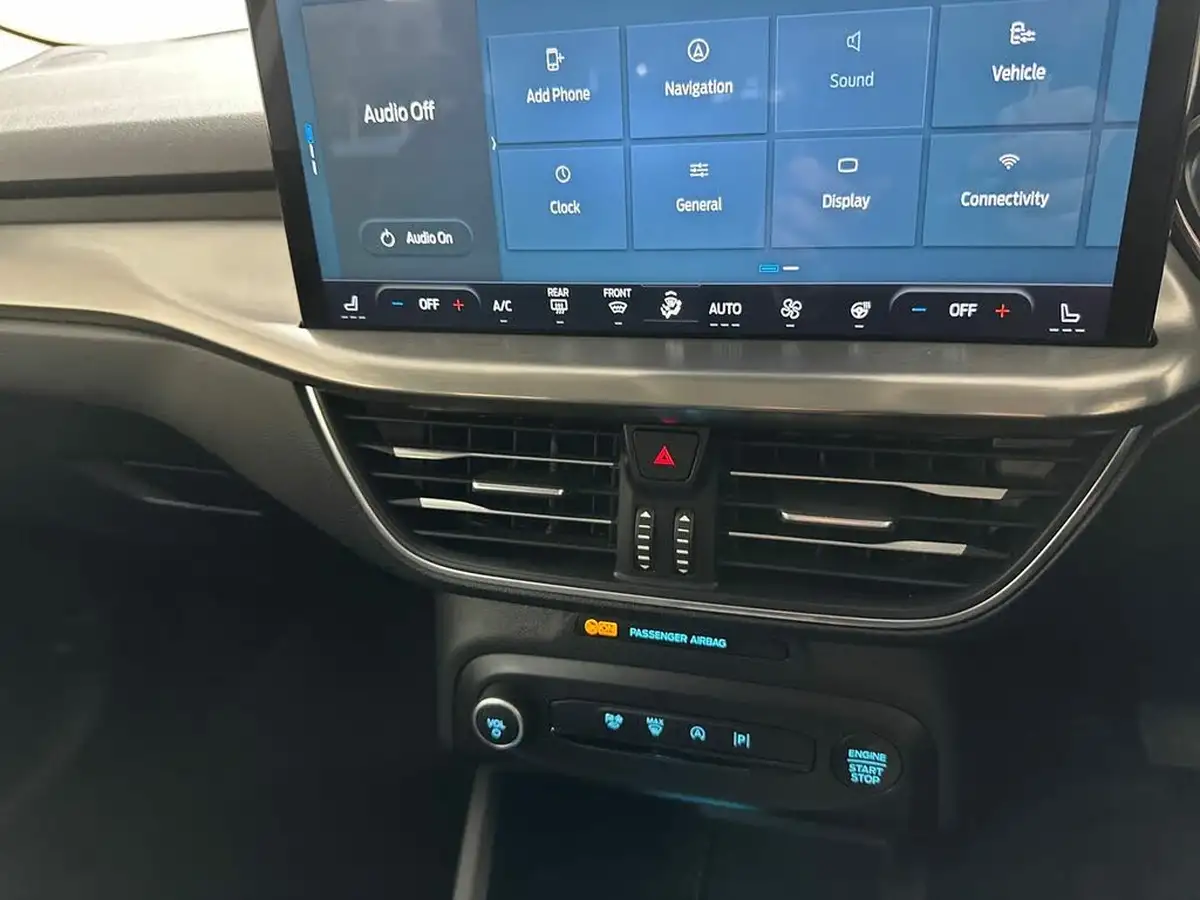 2022-ford-focus-15-titanium-120ps-estate-auto-big-21