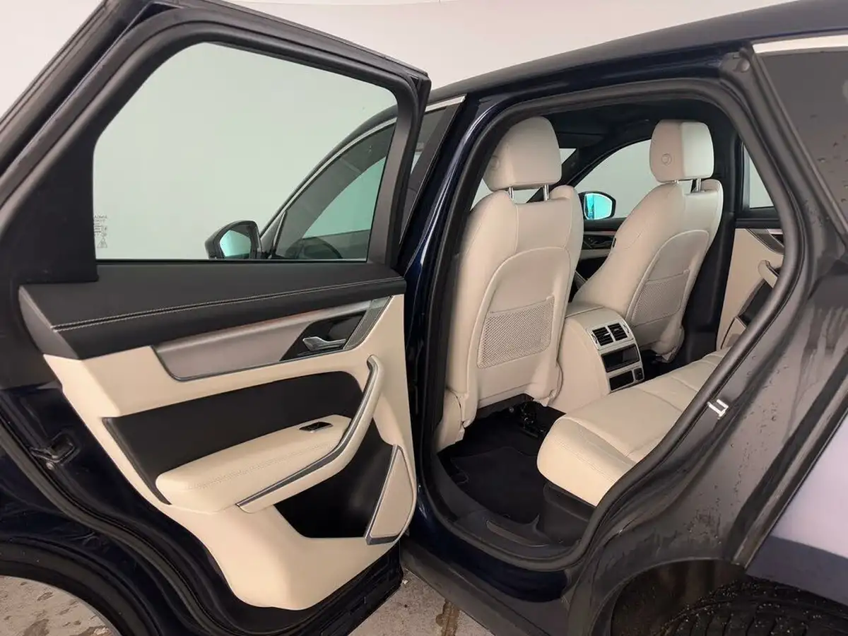 2022-jaguar-f-pace-20-p400e-r-dynamic-s-big-11