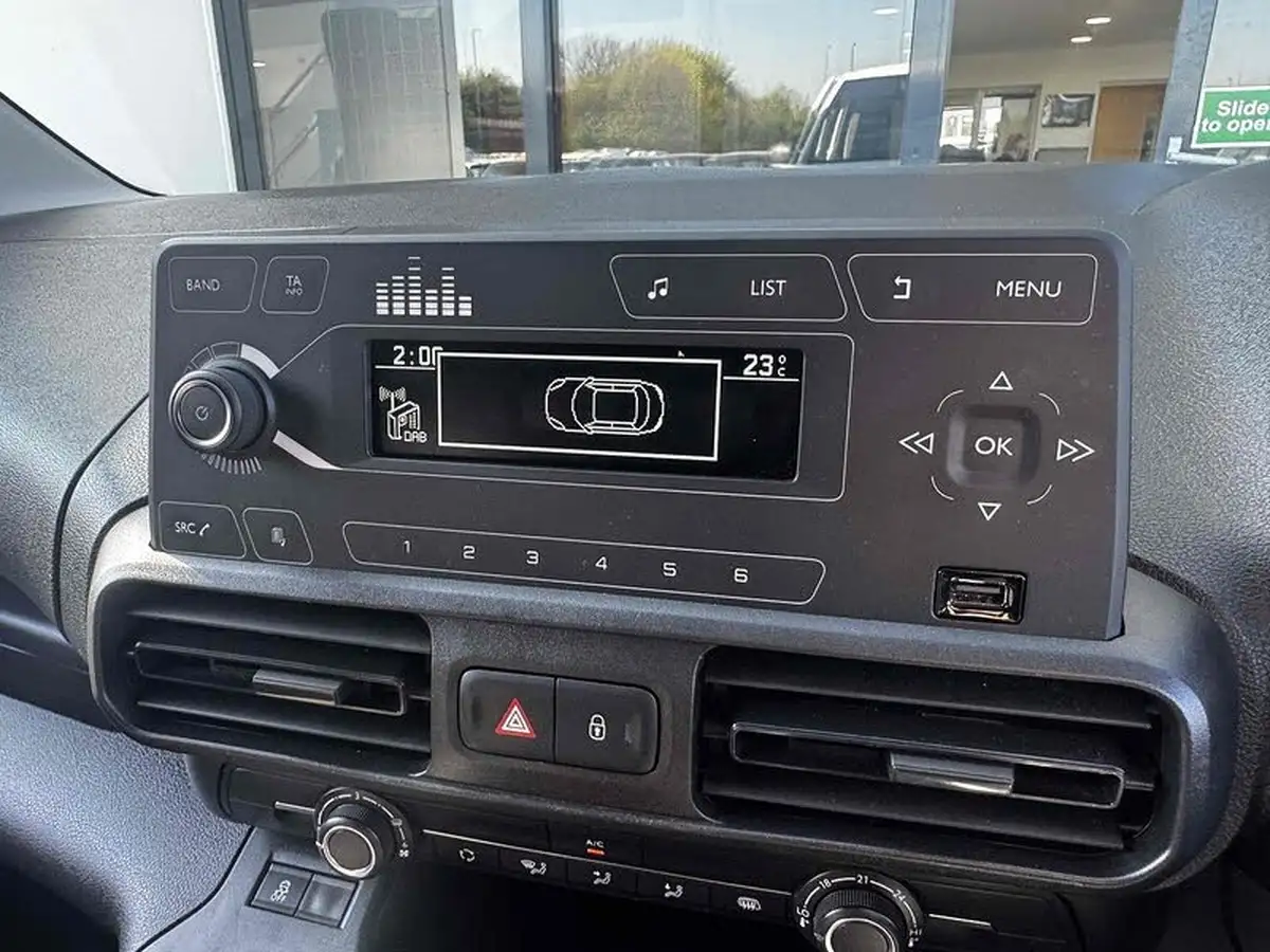 2021-vauxhall-combo-15cdti-dynamic-2300-100pseu6dt-l1h1-panel-big-31