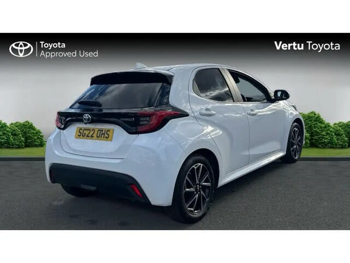 2022-toyota-yaris-15-vvt-i-design-big-1