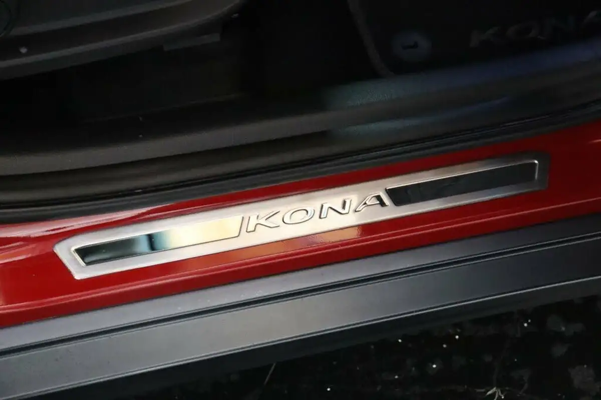 2022-hyundai-kona-e-premium-204ps-64kwh-7kw-obc-big-34