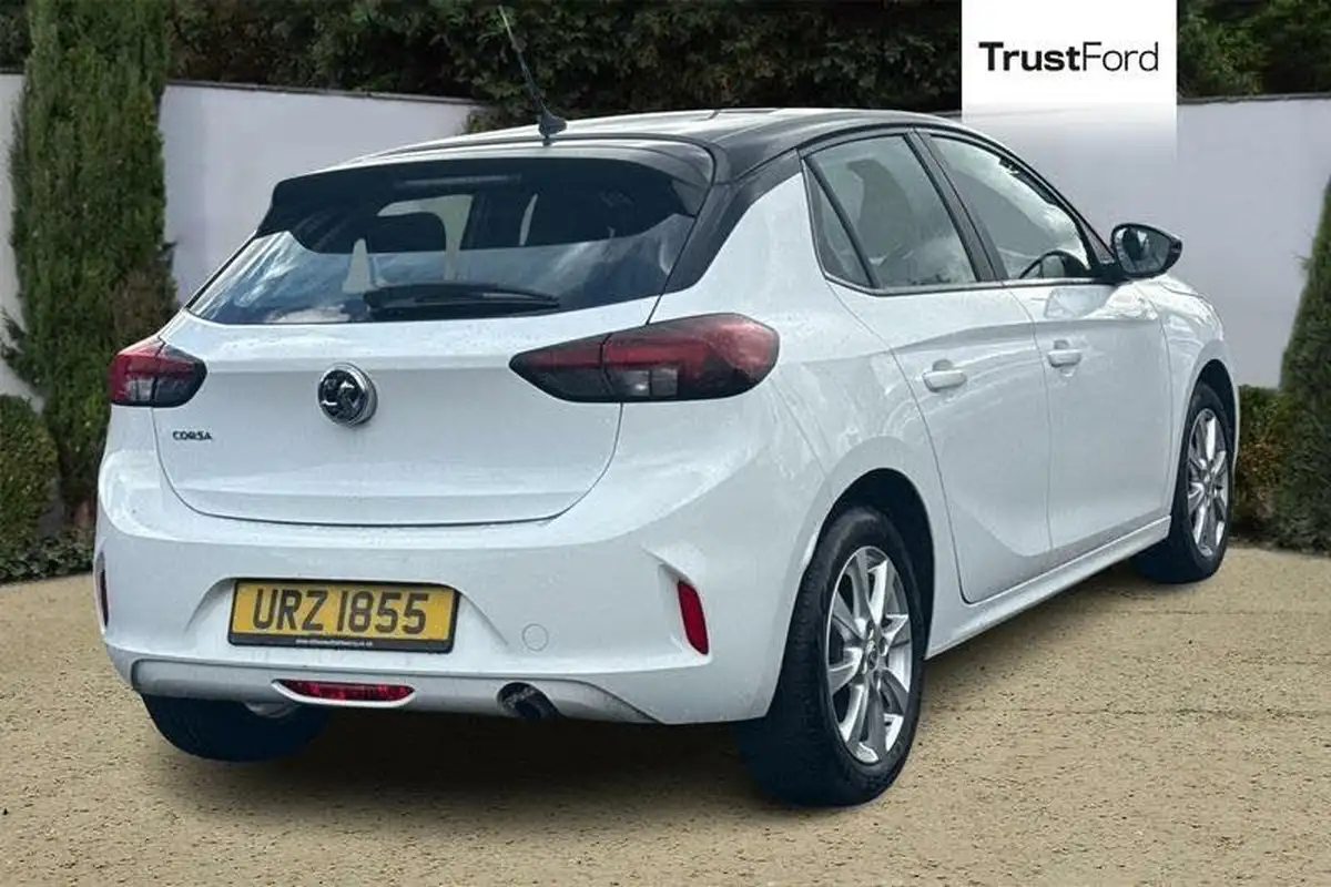 2022-vauxhall-corsa-12i-design-big-3