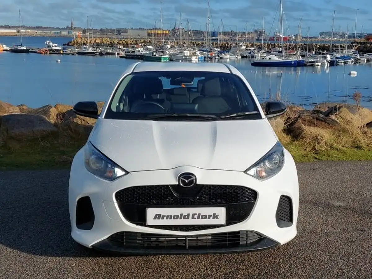 2024-mazda-mazda2-15-centre-line-big-18