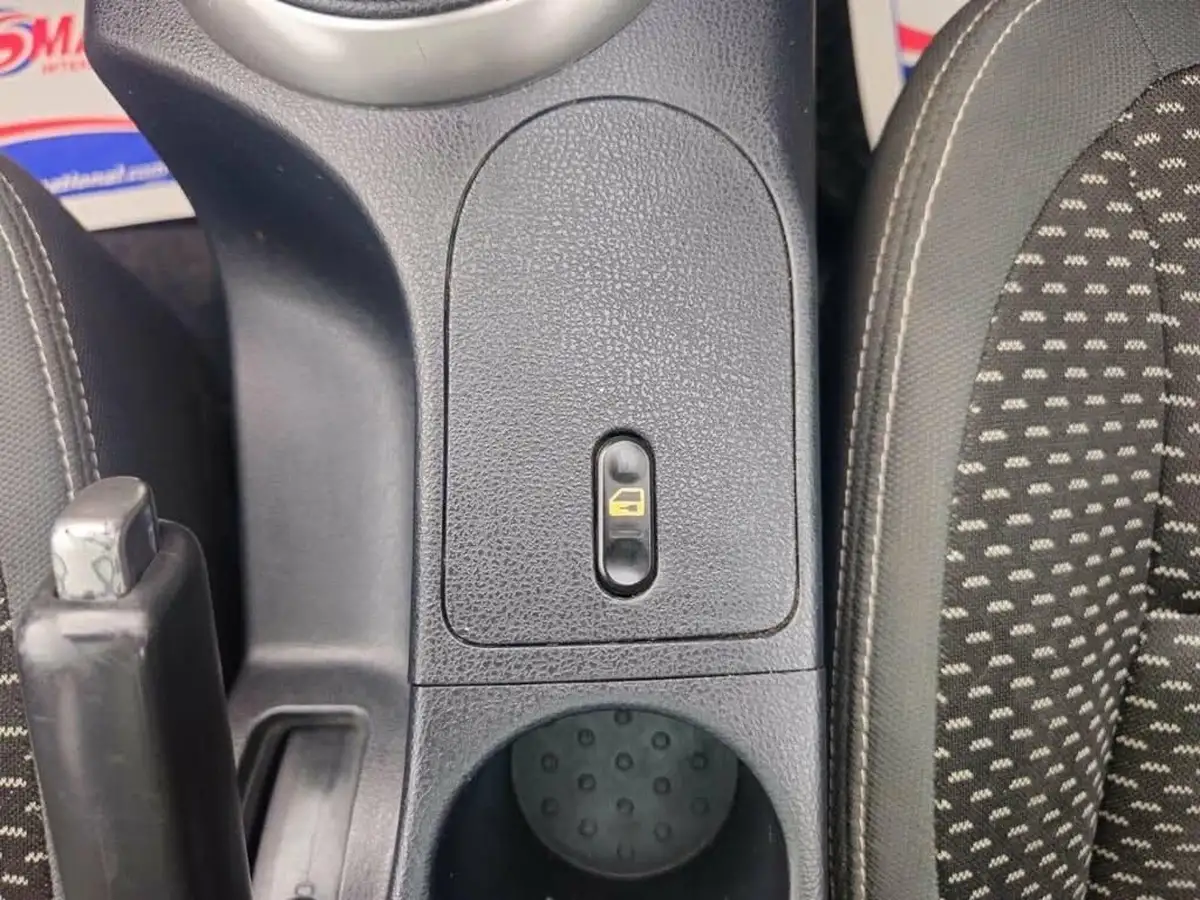2009-nissan-qashqai2-16-acenta-big-24