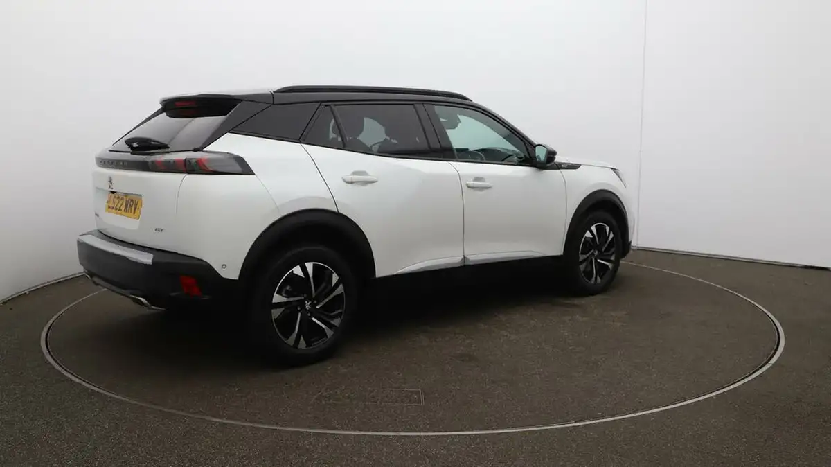 2022-peugeot-2008-suv-12-puretech-gt-big-45