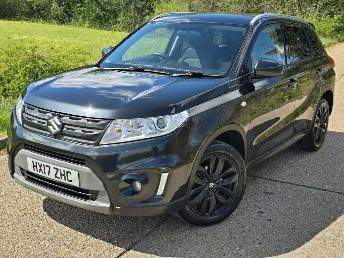 2017-suzuki-vitara-16-kuro-big-25