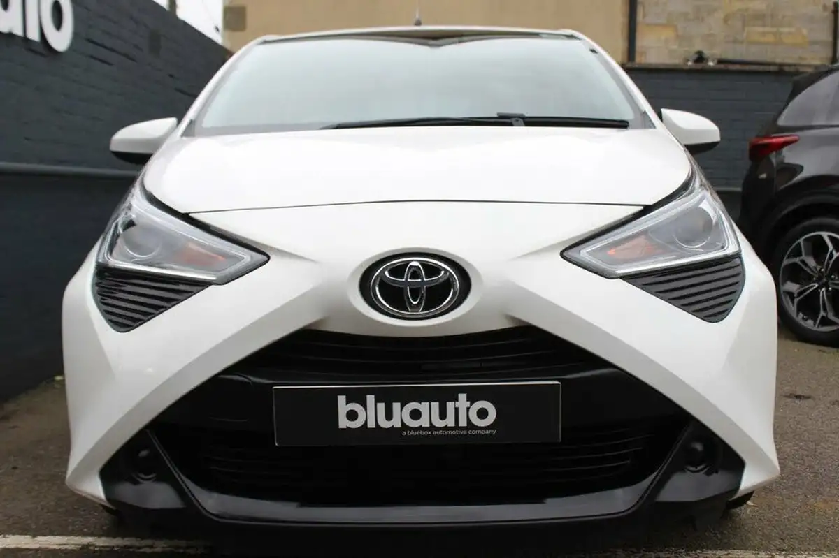 2022-toyota-aygo-10-vvt-i-x-play-big-2