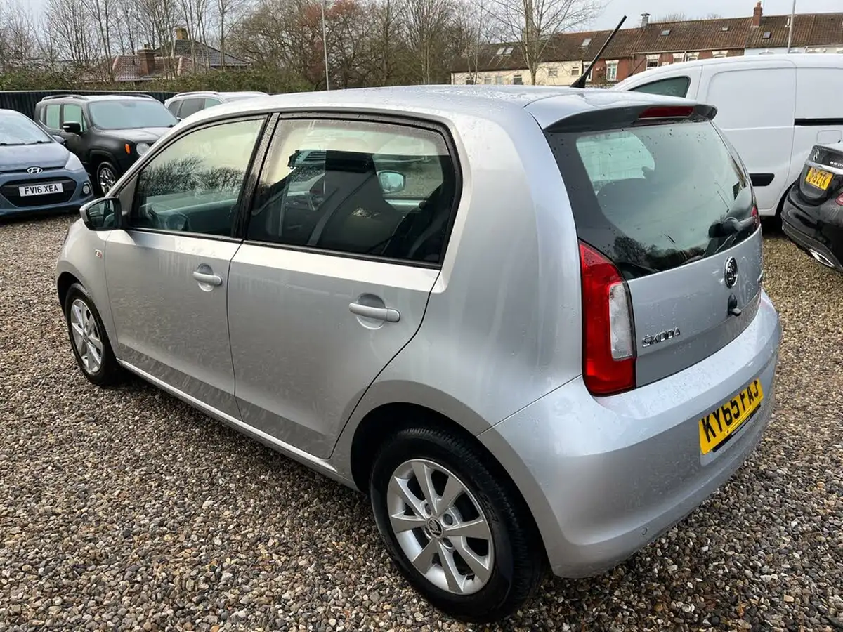 2015-skoda-citigo-10-mpi-se-l-greentech-75ps-5d-big-6
