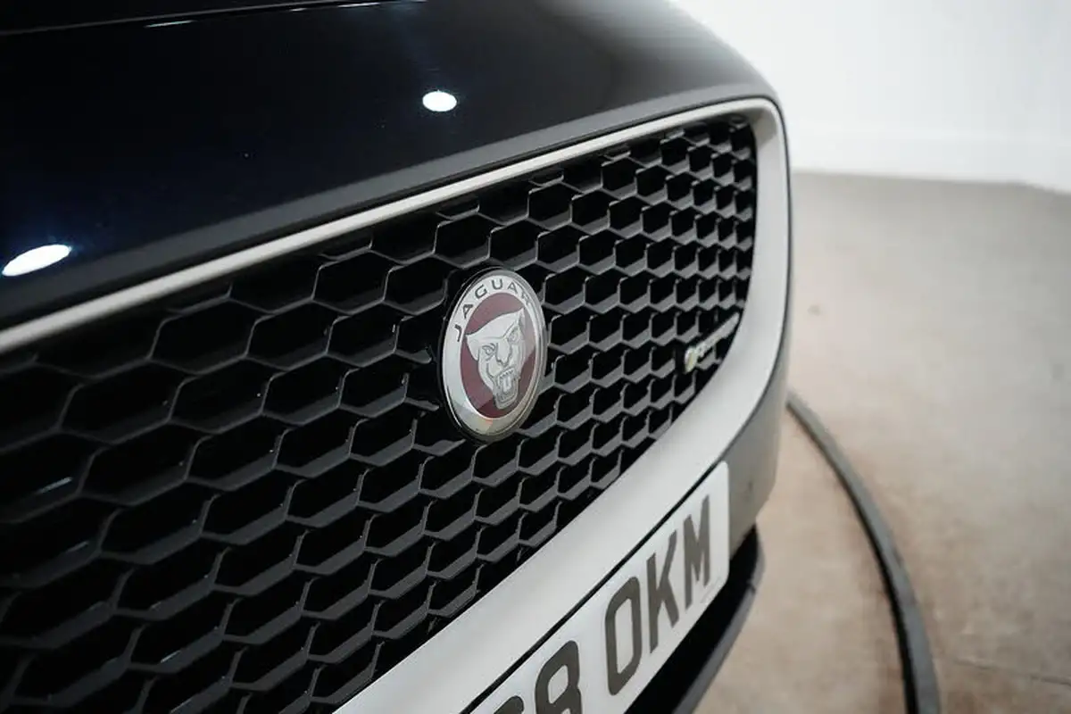 2018-jaguar-e-pace-20-i4d-r-dynamic-hse-180ps-big-20