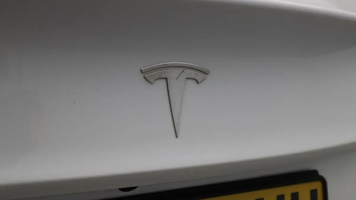 2022-tesla-model-3-e-long-range-big-20