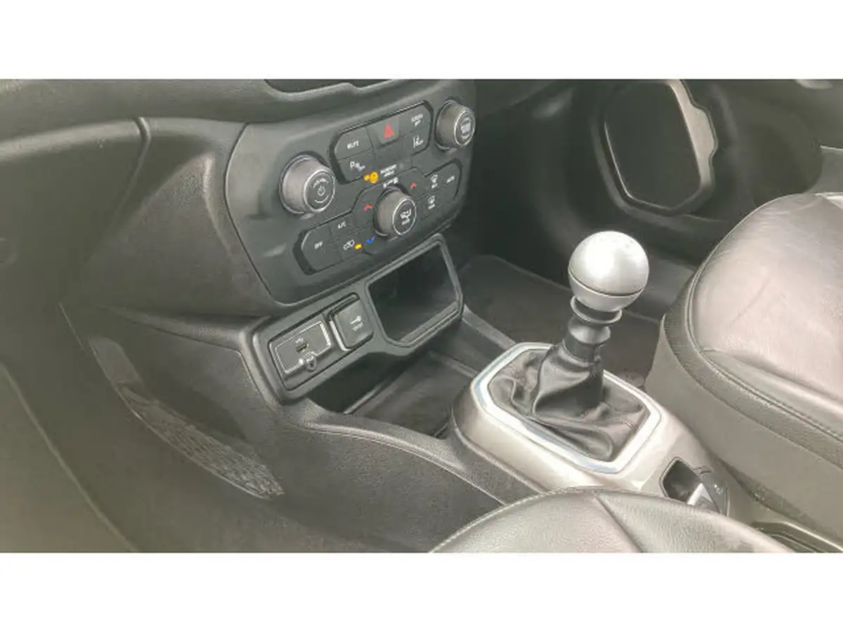 2018-jeep-renegade-10-gse-limited-big-12