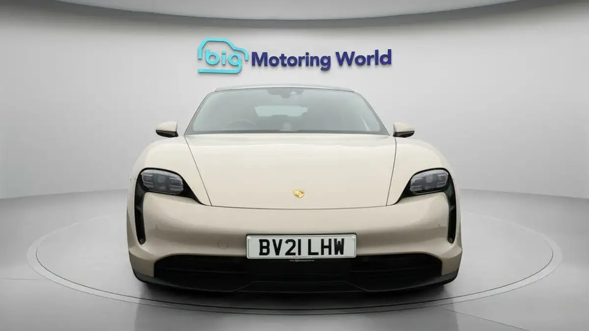 2021-porsche-taycan-e-4s-571ps-performance-battery-plus-big-1