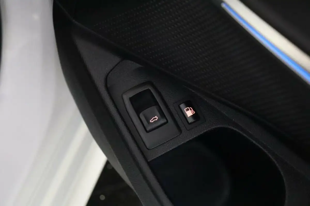 2021-bmw-3-series-20-330e-se-pro-touring-5d-big-18