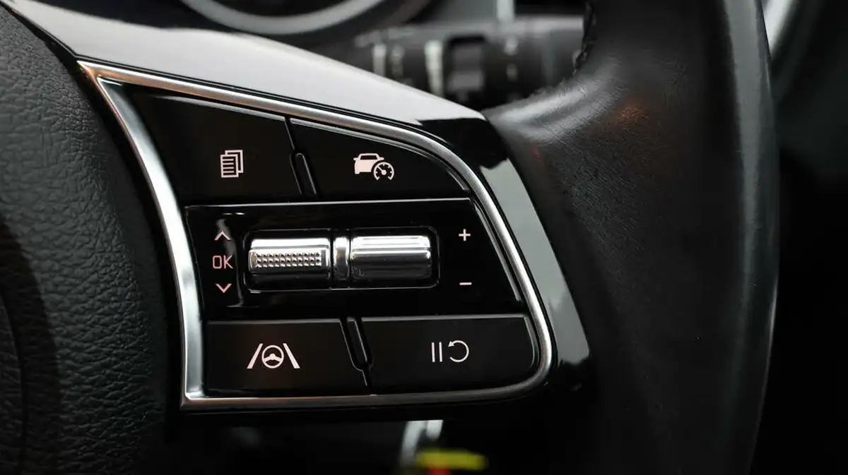 2021-kia-ceed-10-t-gdi-2-hatchback-big-21