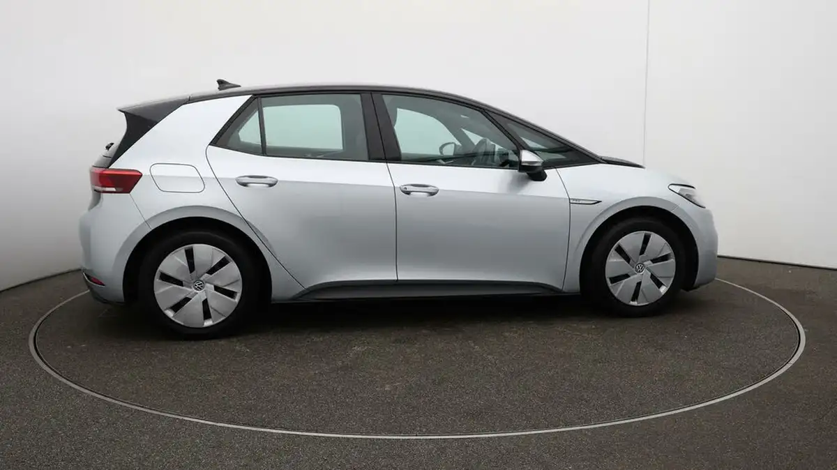 2020-volkswagen-id3-e-life-big-8