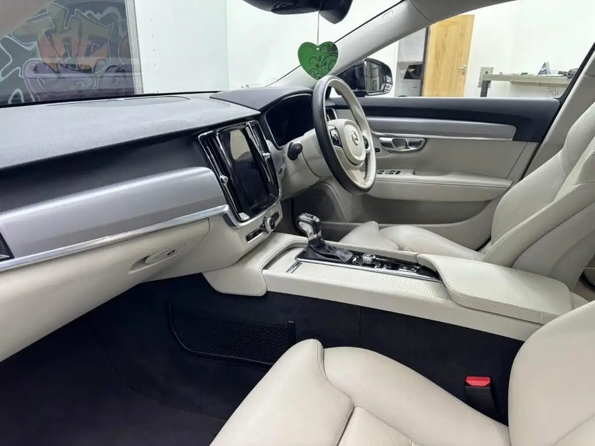 2020-volvo-v90-20td-d4-momentum-plus-big-11