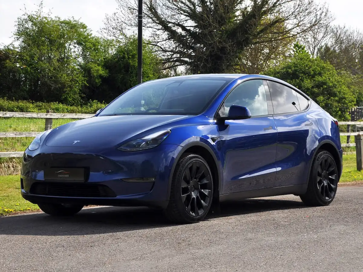 2022-tesla-model-y-e-long-range-big-58