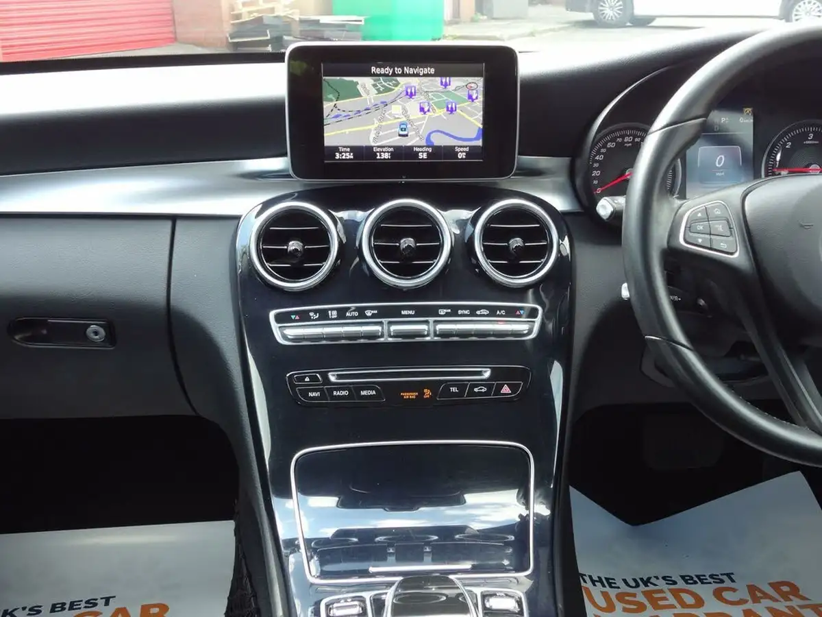 2016-mercedes-benz-c-class-21d-c220d-se-executive-edition-estate-5d-auto-big-9