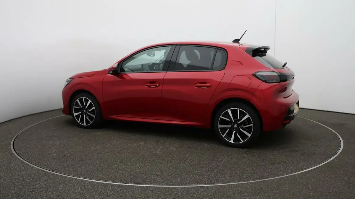 2020-peugeot-208-12-puretech-allure-100bhp-big-41