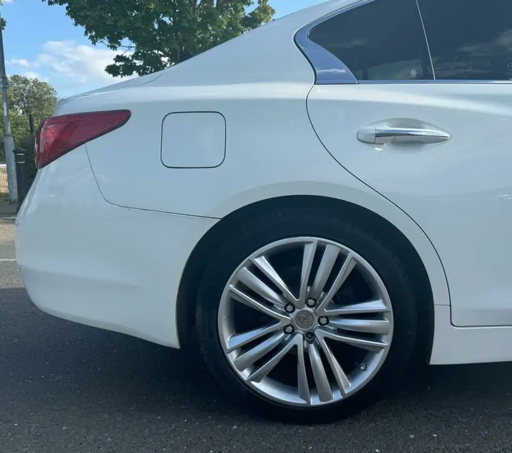 2015-infiniti-q50-22td-sport-170ps-auto-big-19
