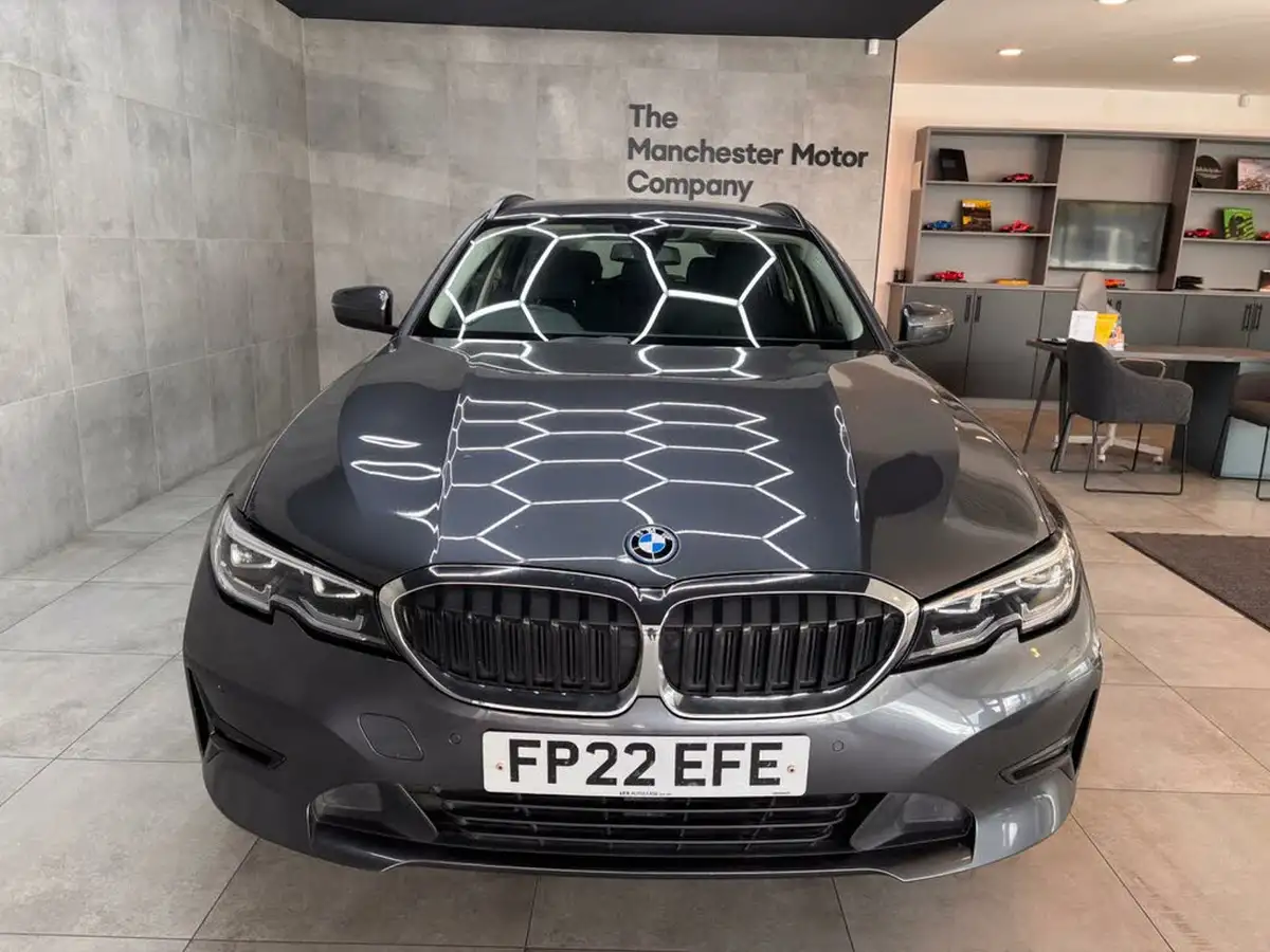 2022-bmw-3-series-20-330e-se-pro-touring-5d-big-7