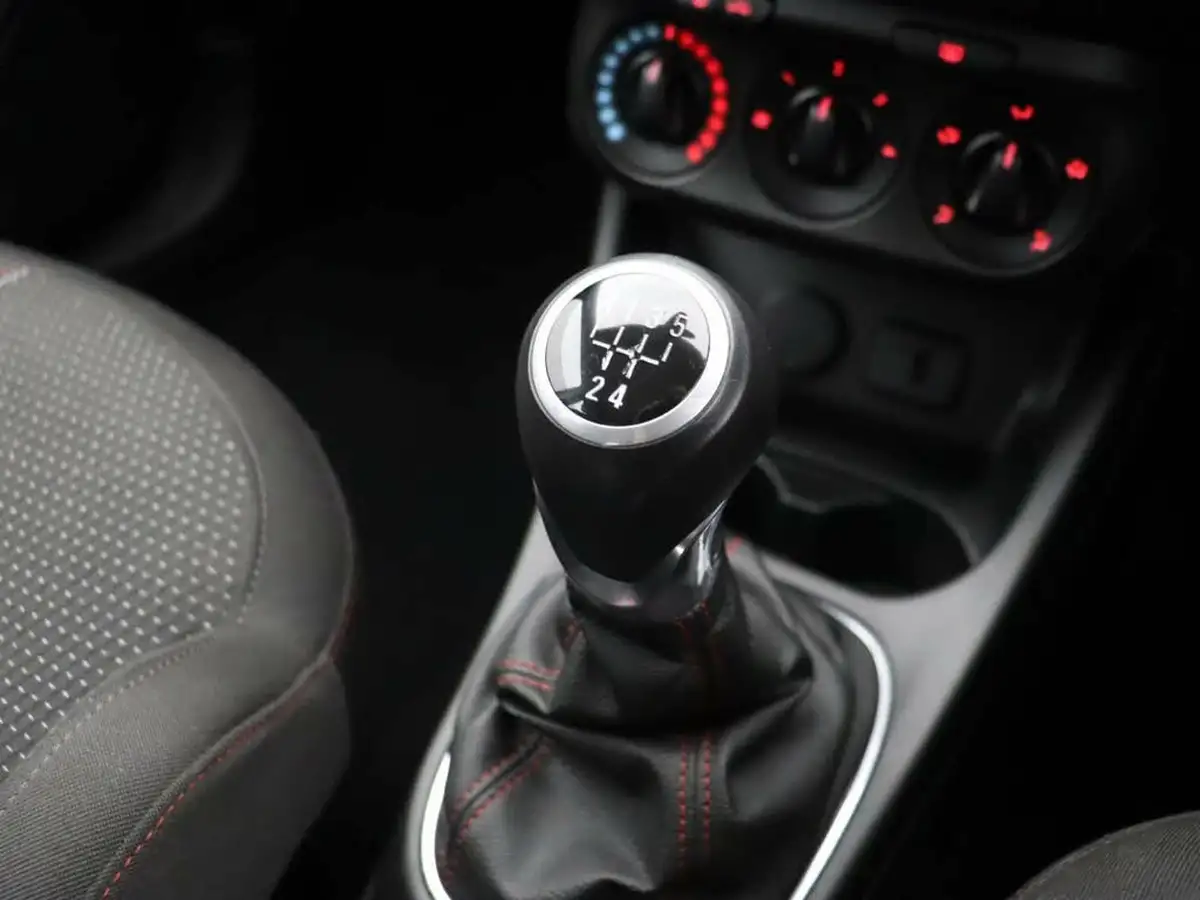 2019-vauxhall-corsa-14i-sri-nav-90ps-ecotec-5d-big-17
