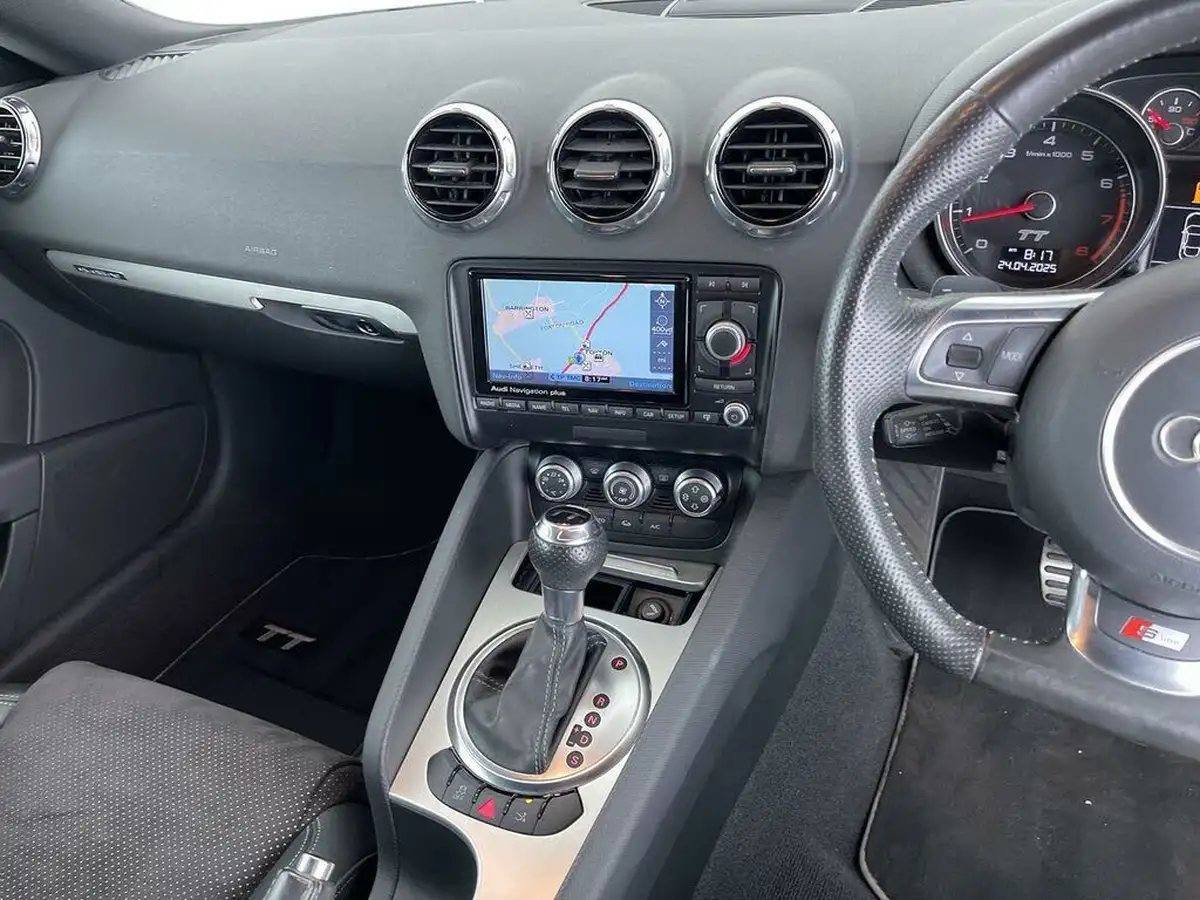 2013-audi-tt-coupe-20-tfsi-s-line-quattro-tronic-big-39