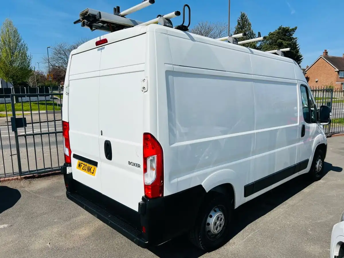 2020-peugeot-boxer-20-bluehdi-professional-335-l2h2-big-8