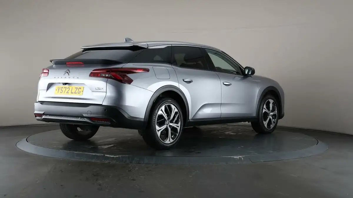 2022-citroen-c5-x-12-puretech-sense-plus-big-57
